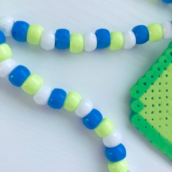 π Free Bear Hugs | Gummy Bear Kandi Perler Necklace - Picture 2 of 2